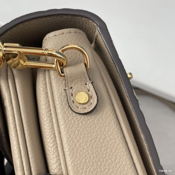 POCHETTE VUITTON MÉTIS LOUIS 0813